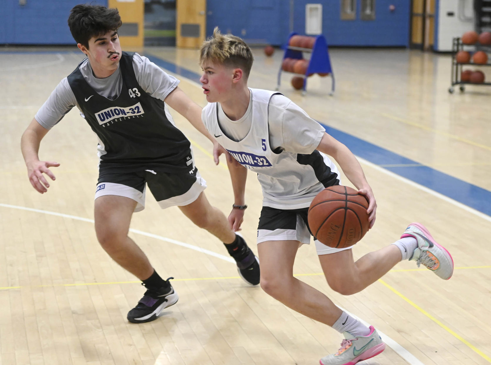 Roundup: Zeilenga scores 32 points to lift Raiders